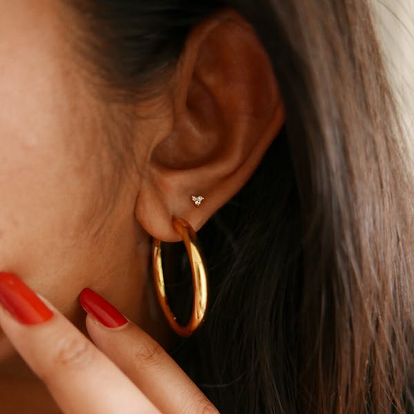 Crystal Trinity Threaded Flat Back Earring in 14k gold