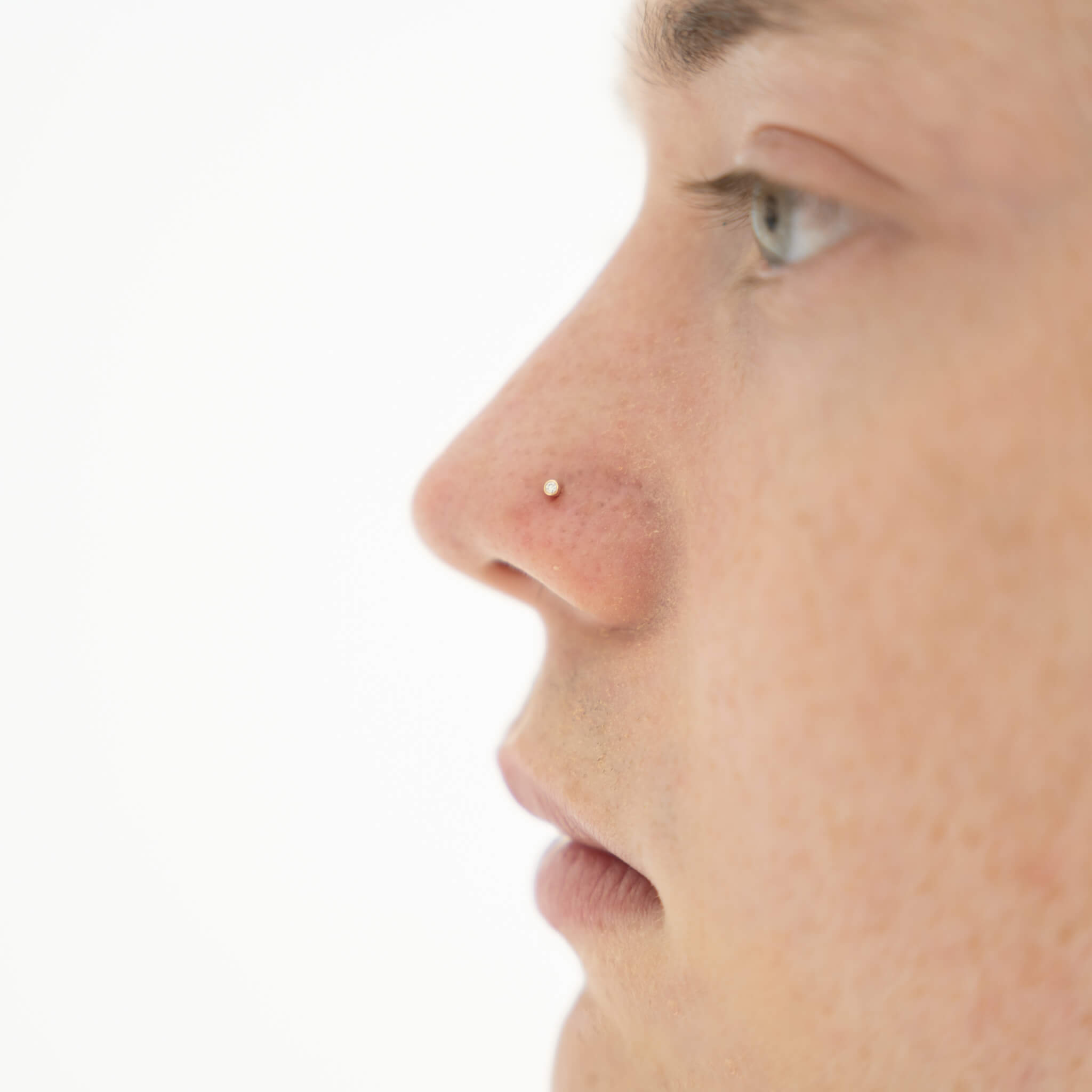 14k gold nose stud with diamond